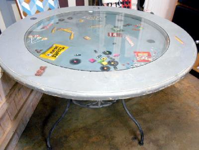 &eacute;co design meubles, meubles peints  100% recycl&eacute;s , upcycling meubles et objets ,meubles relook&eacute;s, upcycling, tapisserie d'ameublement, d&eacute;cors peints, relooking de meubles , mobiliers seconde main ,upcycling  , &eacute;conomie circulaire, tapisserie d&rsquo;ameublement, r&eacute;paration de meubles, r&eacute;novation de meubles, architecture d&rsquo;int&eacute;rieure &eacute;co responsable, artisans d&rsquo;art ,comptoir zingu&eacute; recycle 